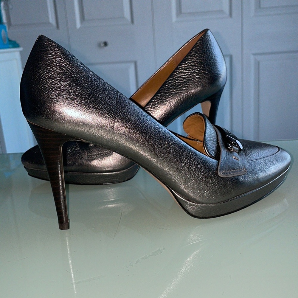 Coach garden platform high heel loafer silver gray  buckle 8B classy 4 inch pump